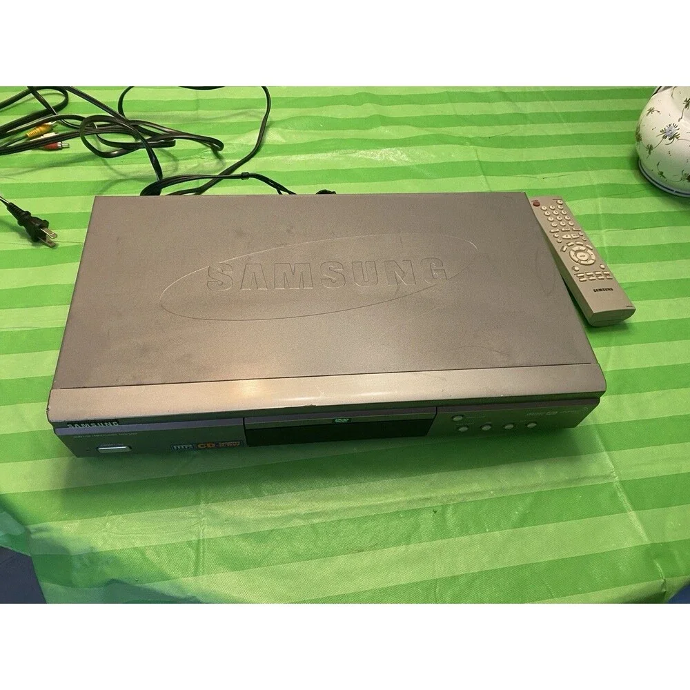 SAMSUNG DVD/CD/MP3 Player DVD-5222 TESTED With Remote